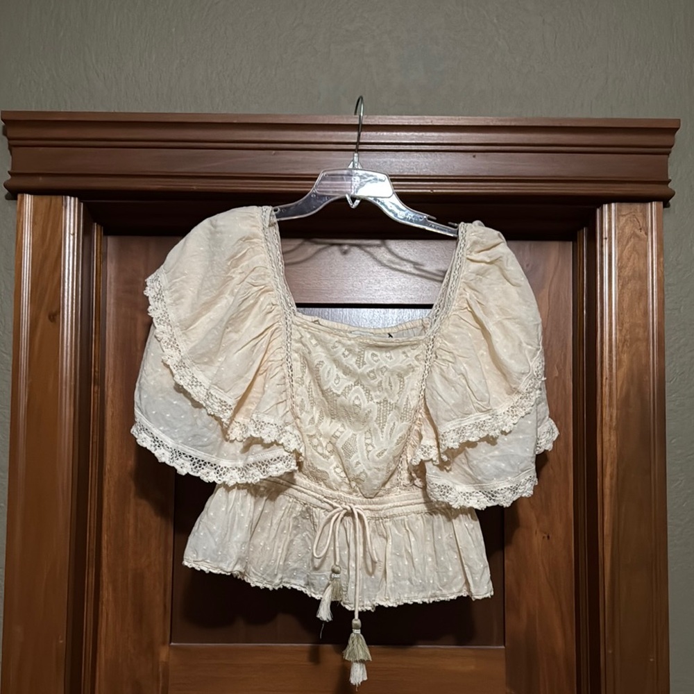 NWT Elegant Cream Lace Women's Top size 14